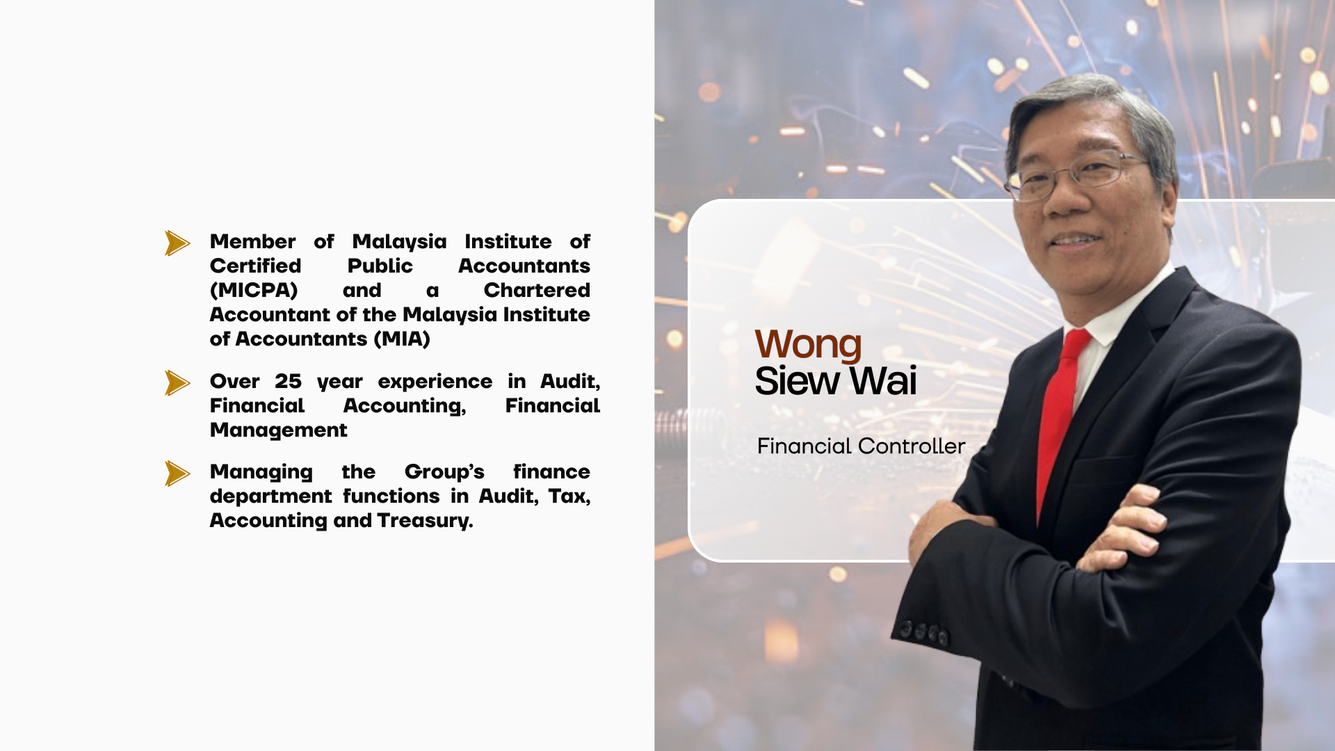 blue and red modern creative director portfolio presentation (25)