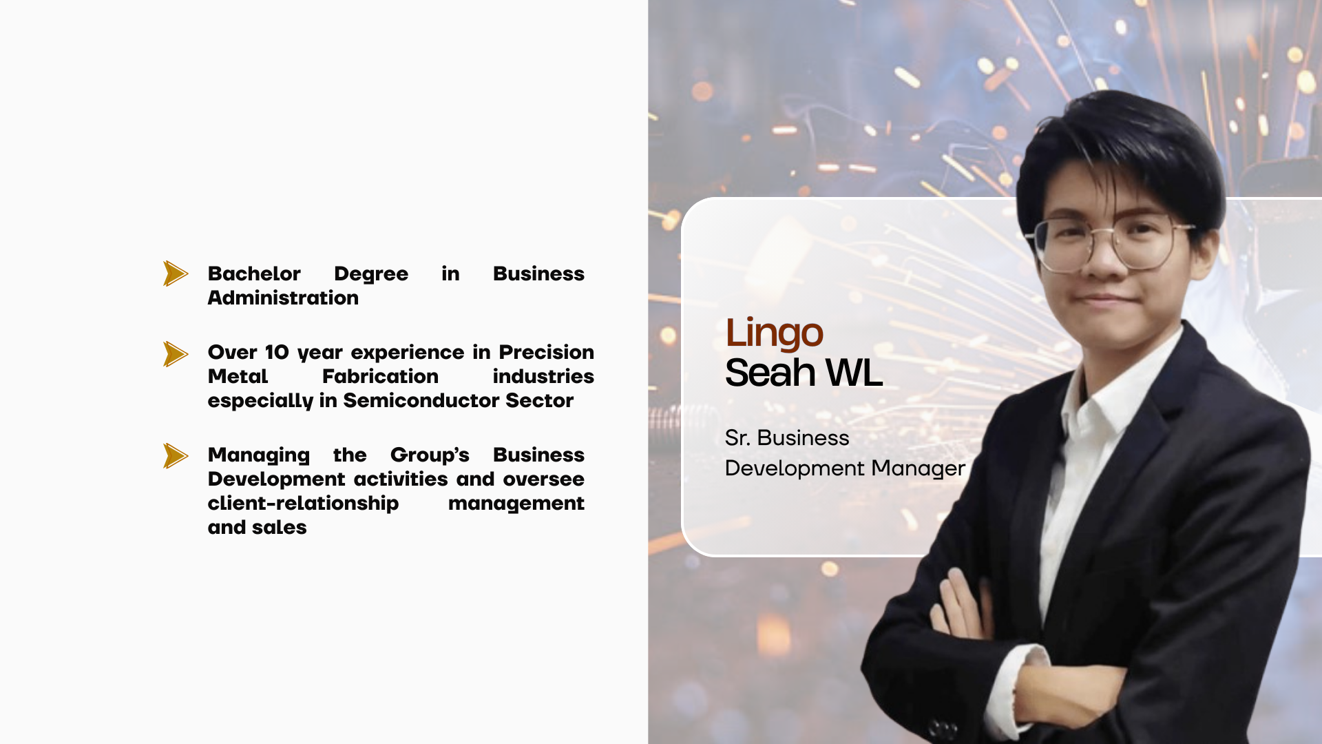 blue and red modern creative director portfolio presentation (26)